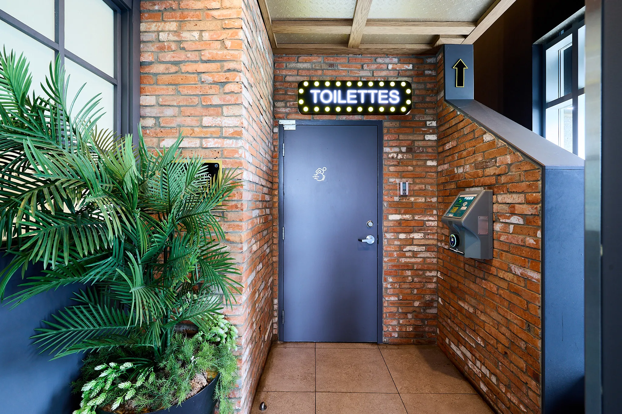 Briquette-Old-bank-25
