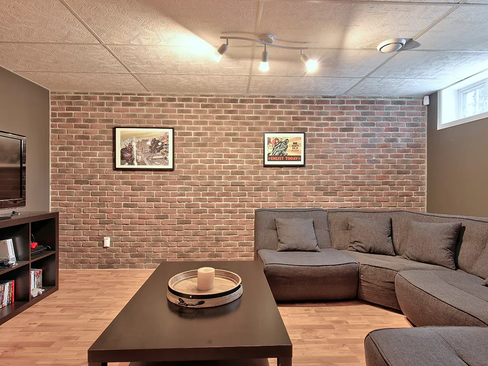 Briquette-Vieux-Montreal_L4014-7